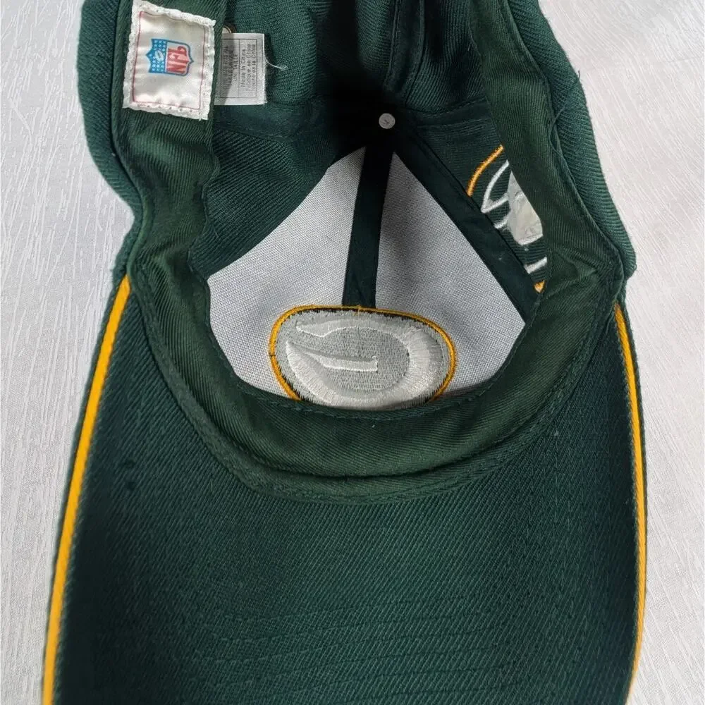 NFL Merchandise Green Bay Packers Baseball Hat Vintage Hook and Latch Hat